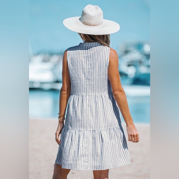 🆕 NWT CUPSHE Blue & White Striped V-Neck Dress - Light & Summery ☀️ - Picture 2 of 3